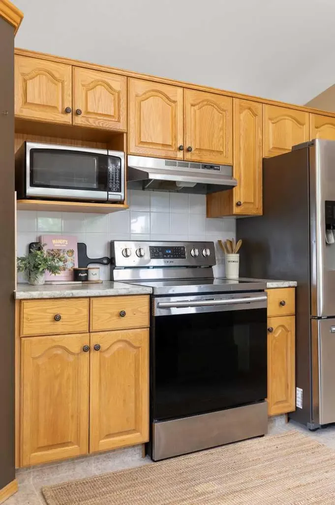 23 Stanfield Place SE Medicine Hat AB T1B4J2