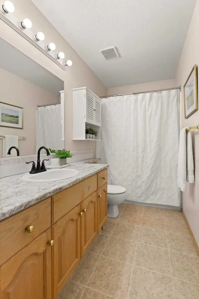 23 Stanfield Place SE Medicine Hat AB T1B4J2