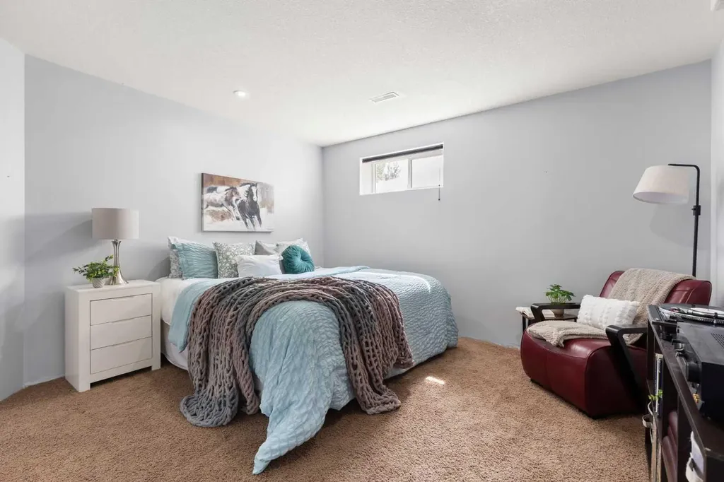 23 Stanfield Place SE Medicine Hat AB T1B4J2