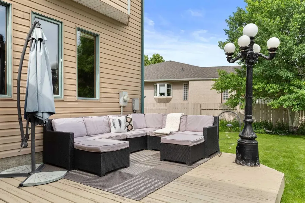 23 Stanfield Place SE Medicine Hat AB T1B4J2