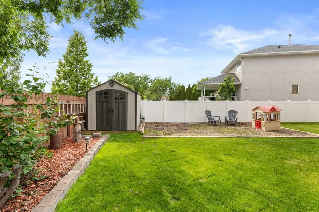 23 Stanfield Place SE Medicine Hat AB T1B4J2