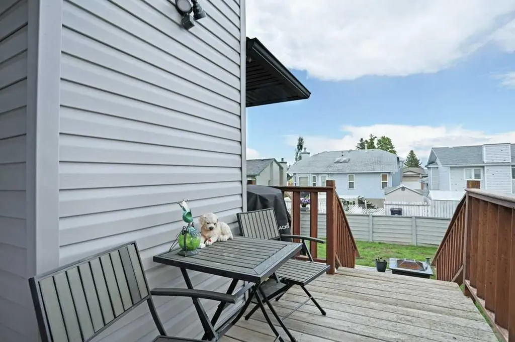 65 Parkland Way E Brooks AB T1R0M6