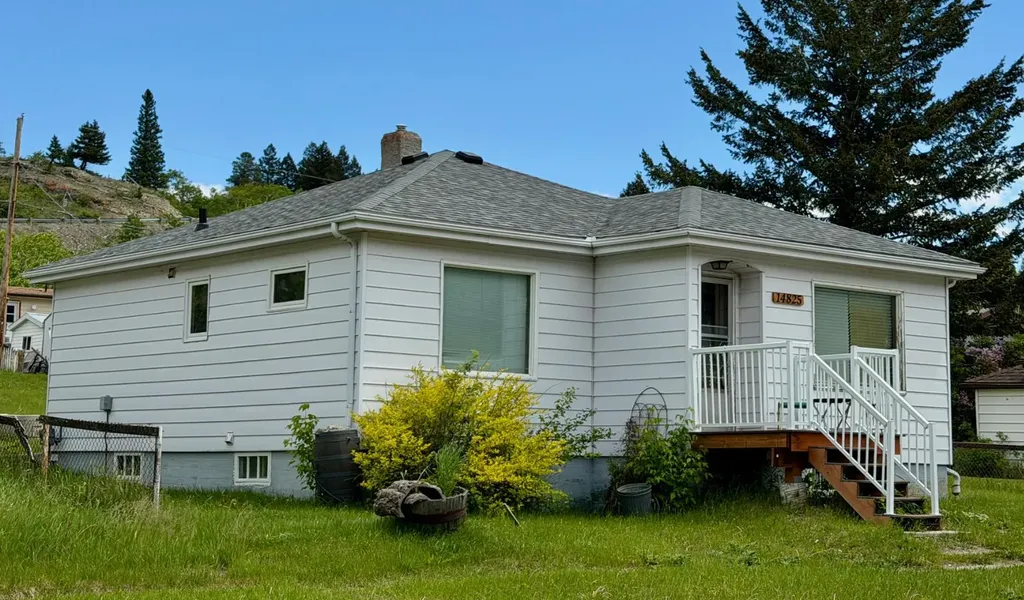 14925 21 Avenue S Frank AB T0K 0E0