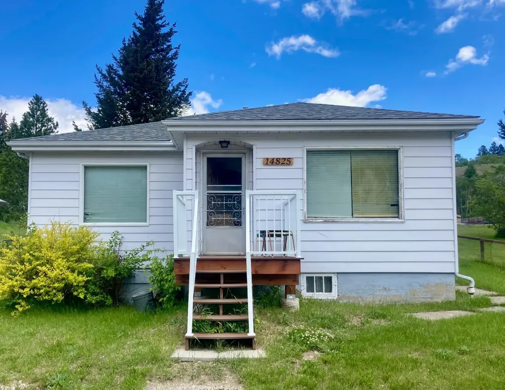 14925 21 Avenue S Frank AB T0K 0E0