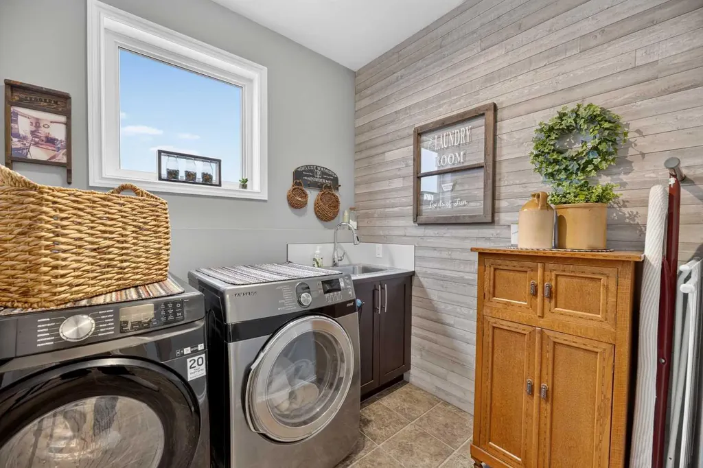 758 Stonehaven Drive Carstairs AB T0M0N0