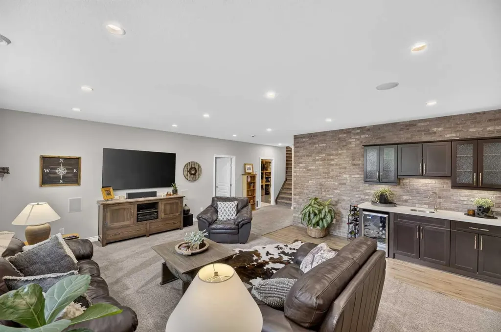 758 Stonehaven Drive Carstairs AB T0M0N0