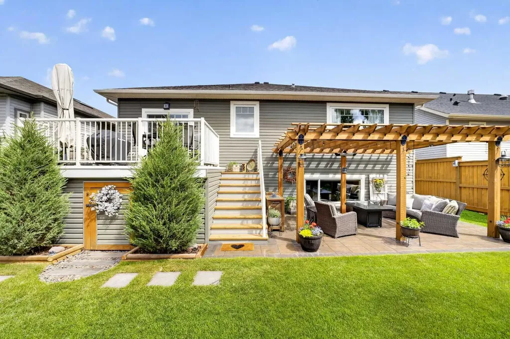 758 Stonehaven Drive Carstairs AB T0M0N0