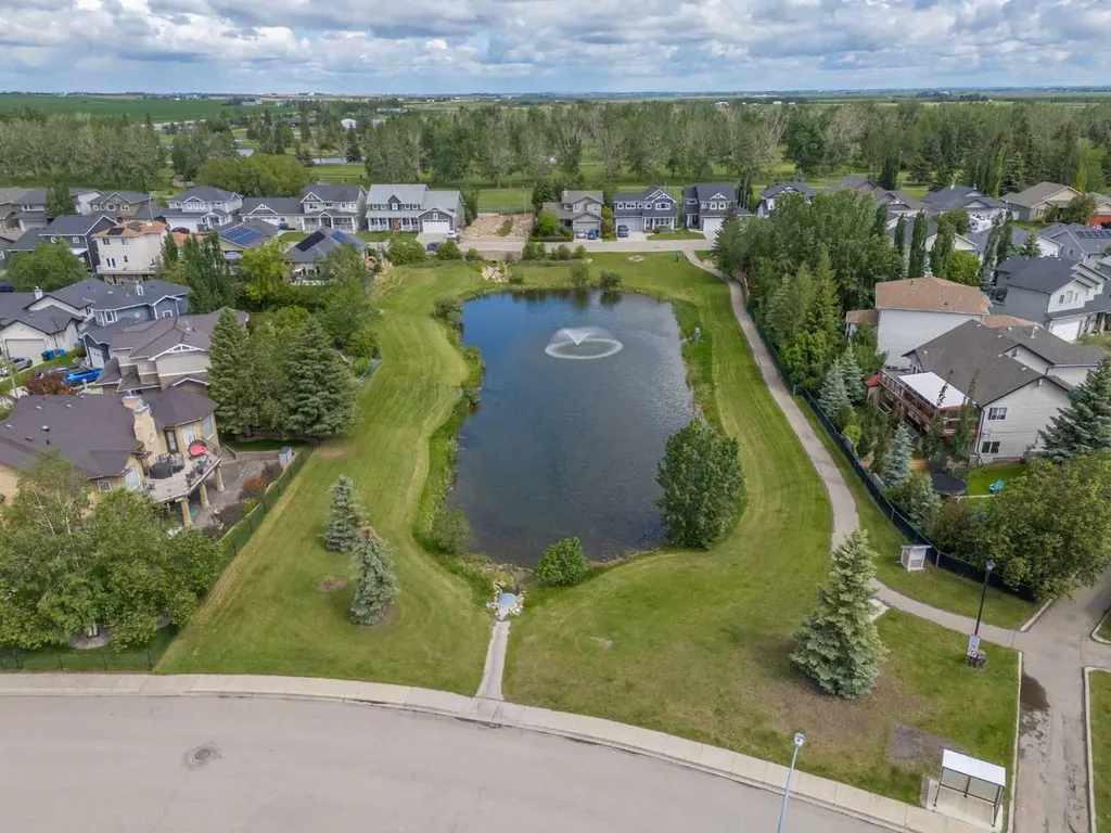 758 Stonehaven Drive Carstairs AB T0M0N0