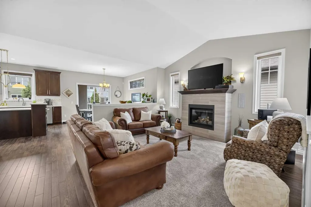 758 Stonehaven Drive Carstairs AB T0M0N0
