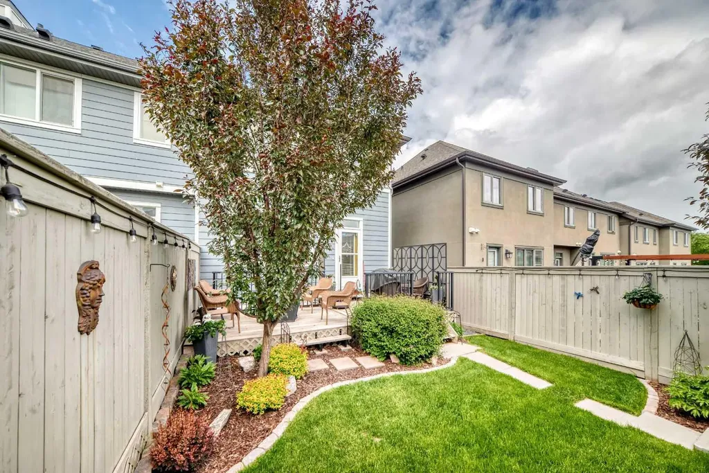 67 Mahogany Drive SE Calgary AB T3M 2K3