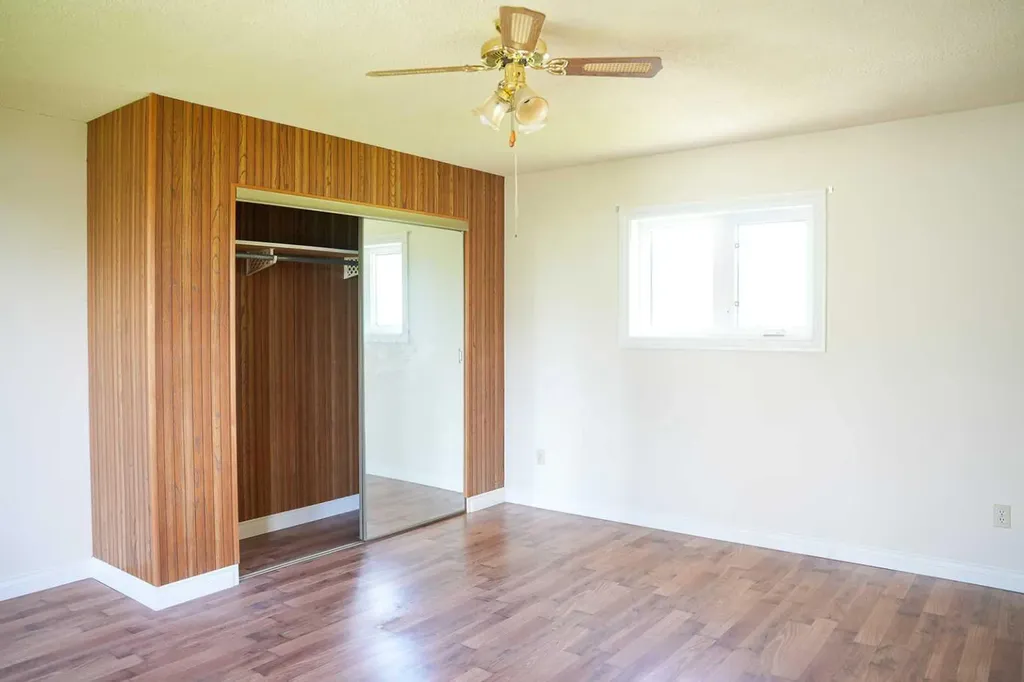 4927 51 Street Hardisty AB T0B 1V0