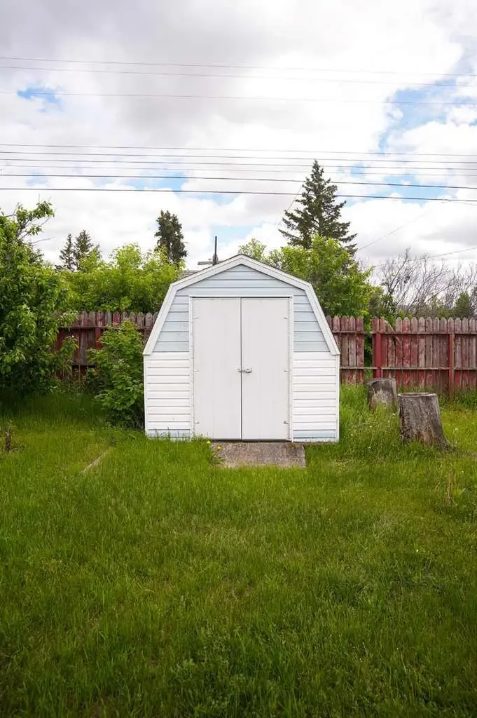 4927 51 Street Hardisty AB T0B 1V0
