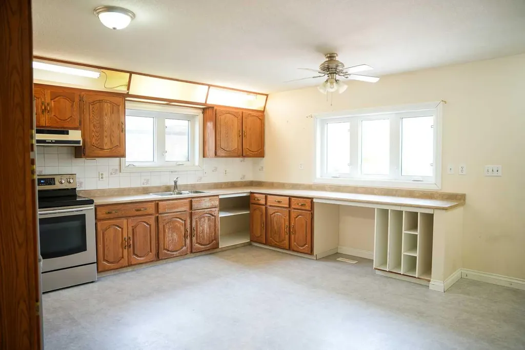4927 51 Street Hardisty AB T0B 1V0