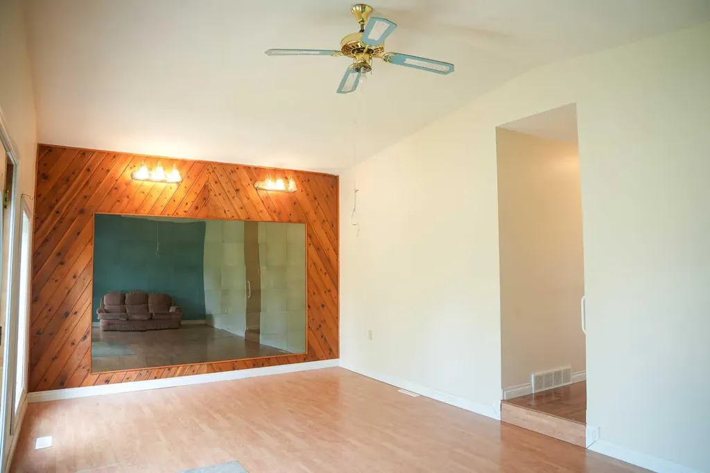 4927 51 Street Hardisty AB T0B 1V0