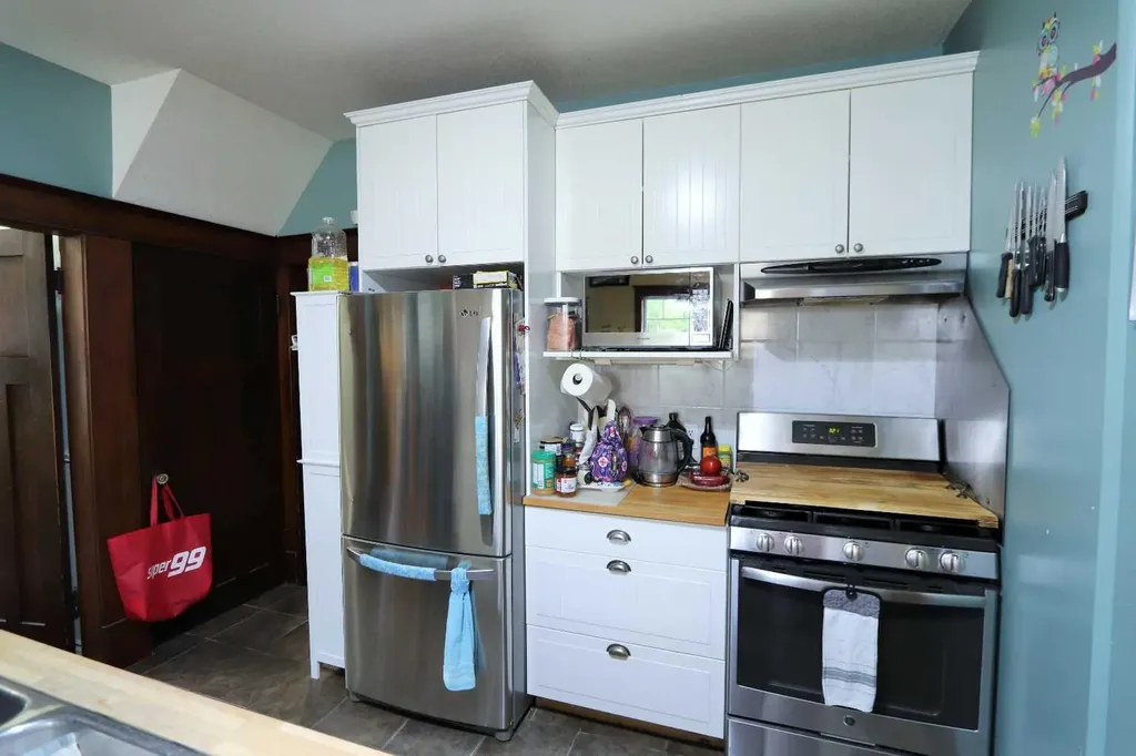 5224 51 Avenue Ponoka AB T4J 1H8