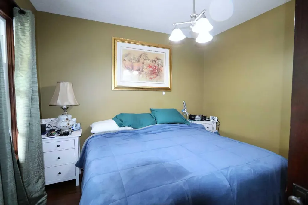 5224 51 Avenue Ponoka AB T4J 1H8