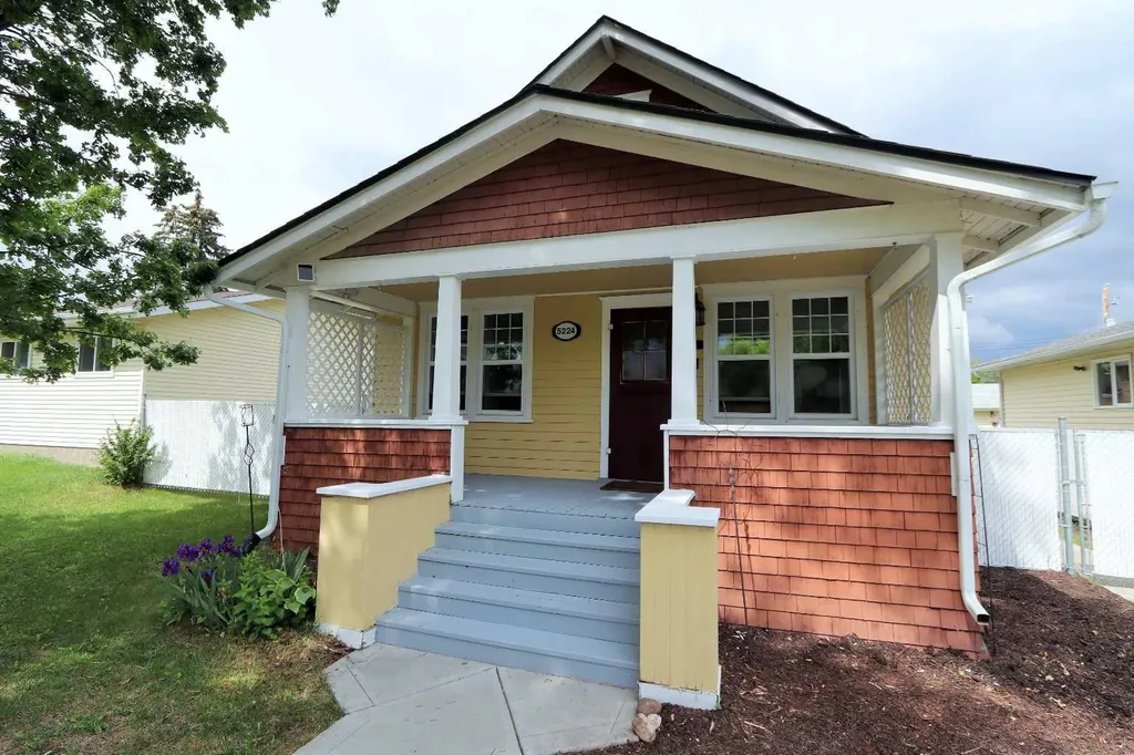 5224 51 Avenue Ponoka AB T4J 1H8