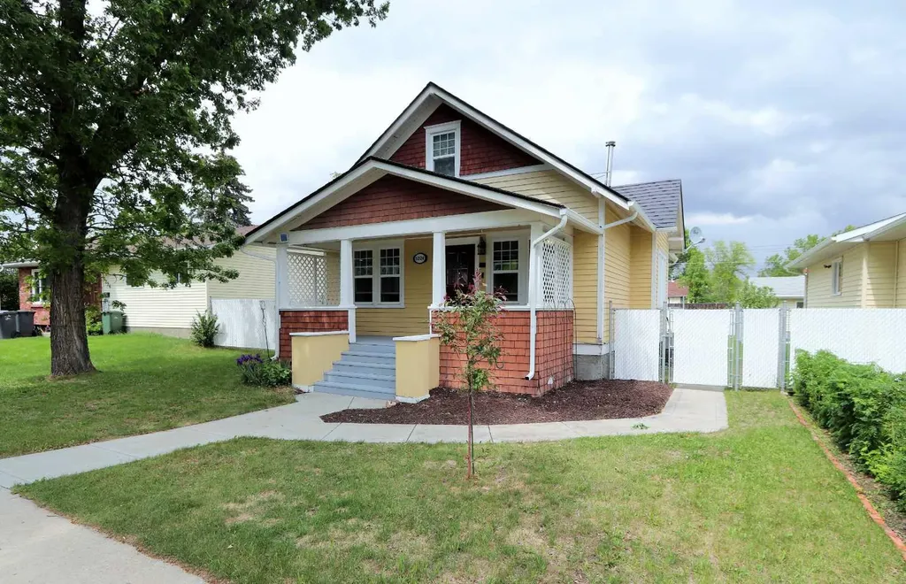 5224 51 Avenue Ponoka AB T4J 1H8