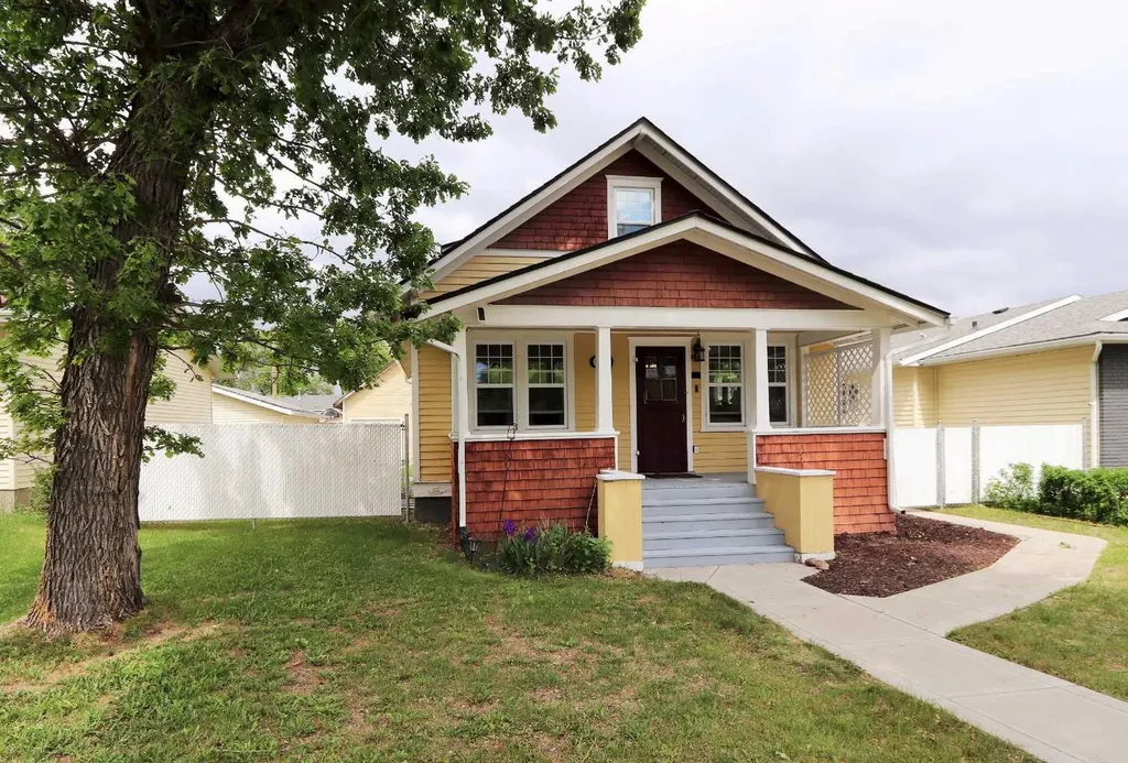 5224 51 Avenue Ponoka AB T4J 1H8