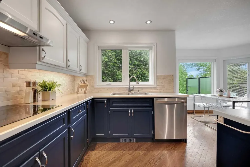 92 Douglas Woods Grove SE Calgary AB T2Z 2H7