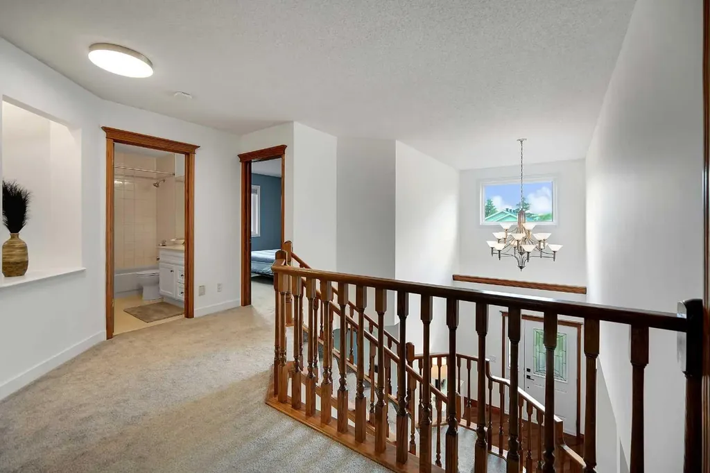 92 Douglas Woods Grove SE Calgary AB T2Z 2H7