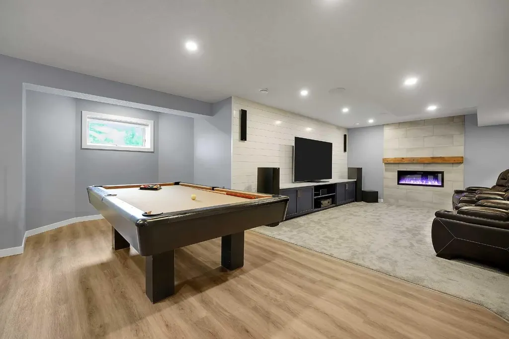 92 Douglas Woods Grove SE Calgary AB T2Z 2H7