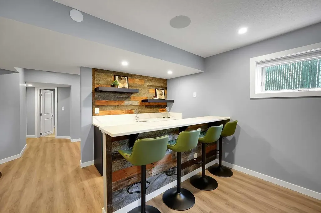 92 Douglas Woods Grove SE Calgary AB T2Z 2H7