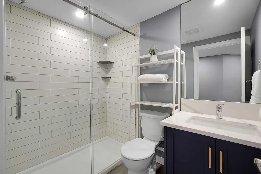 92 Douglas Woods Grove SE Calgary AB T2Z 2H7
