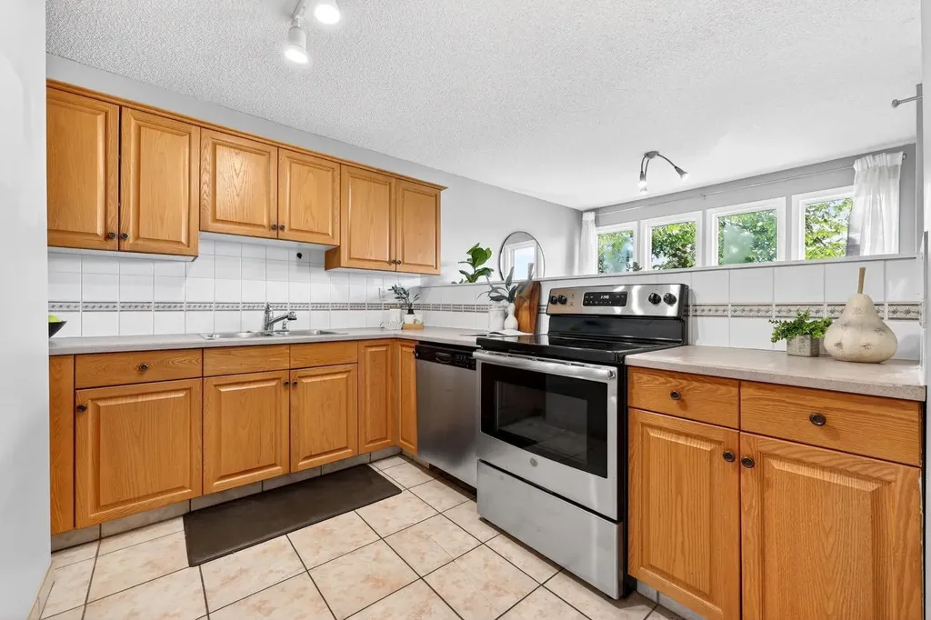 635 Marsh Road NE Calgary AB T2E5B4