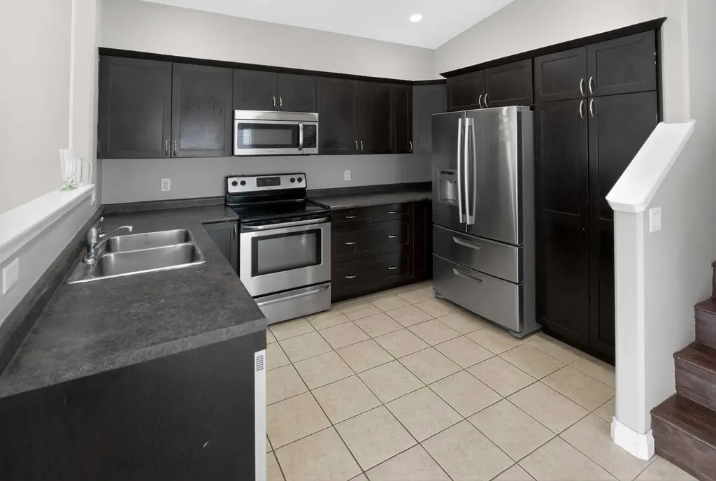 10256 85 Street Grande Prairie AB T8X0K3