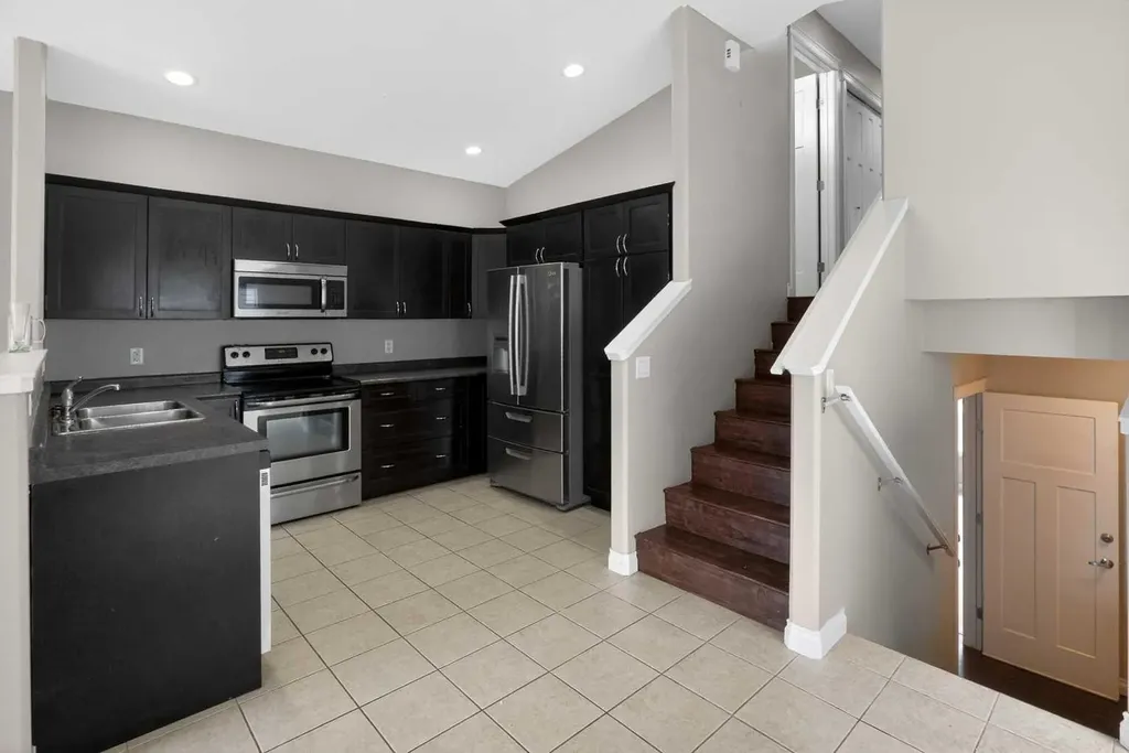 10256 85 Street Grande Prairie AB T8X0K3