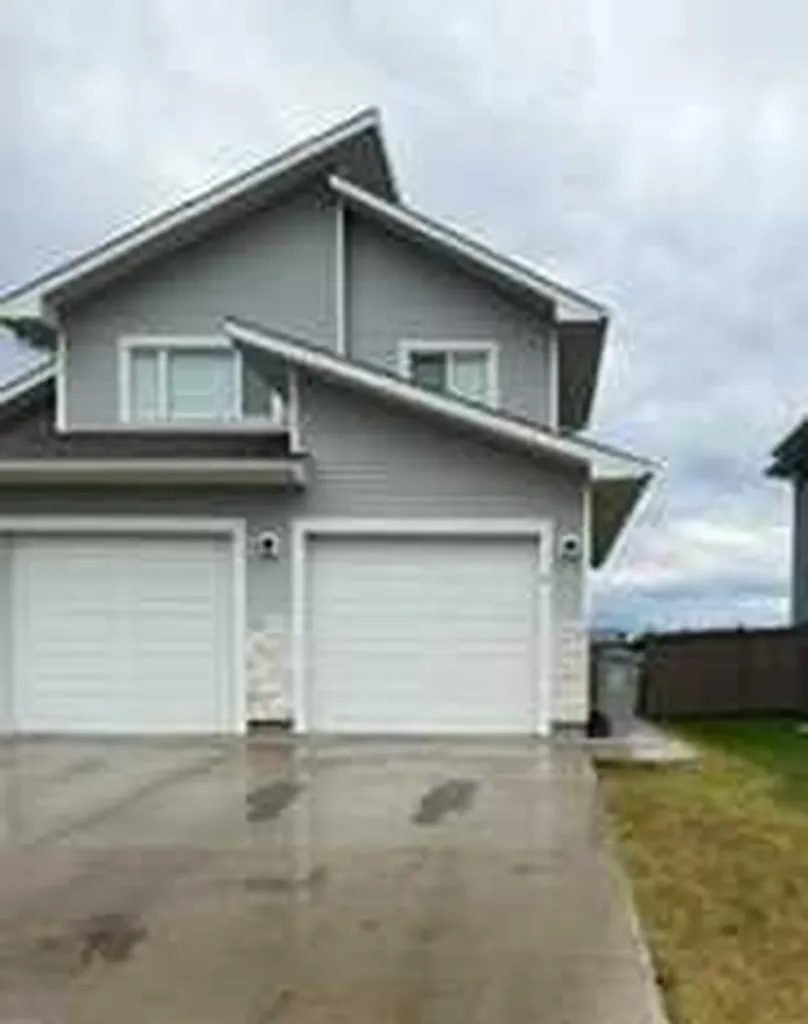 12937 102a Street Grande Prairie AB T8V 6T1