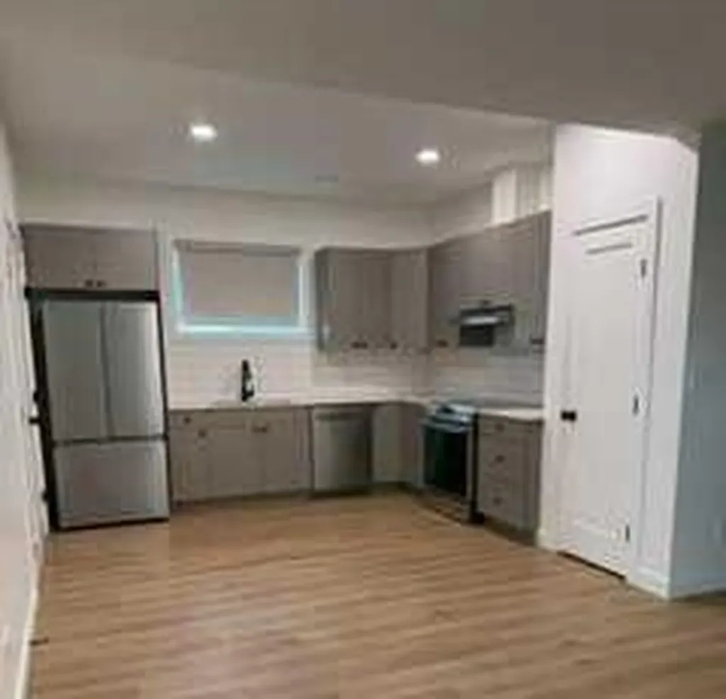 12937 102a Street Grande Prairie AB T8V 6T1
