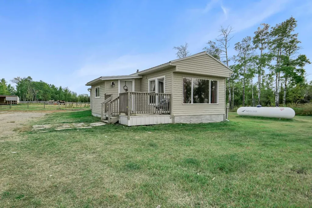 74078 Range Road 13 Debolt AB T0H 1B0