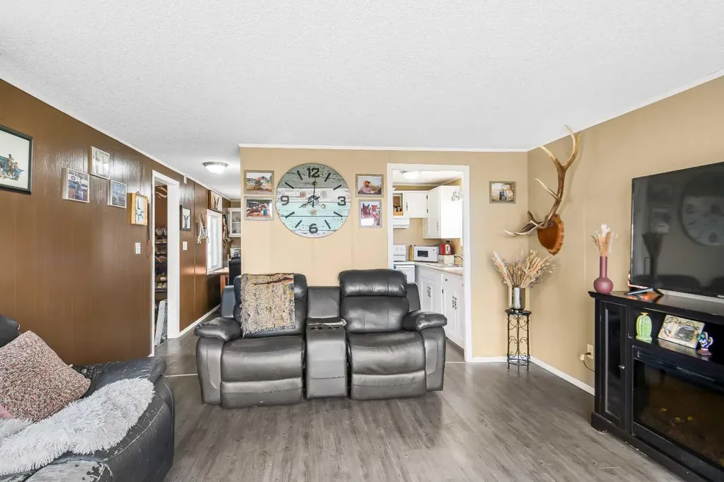 74078 Range Road 13 Debolt AB T0H 1B0