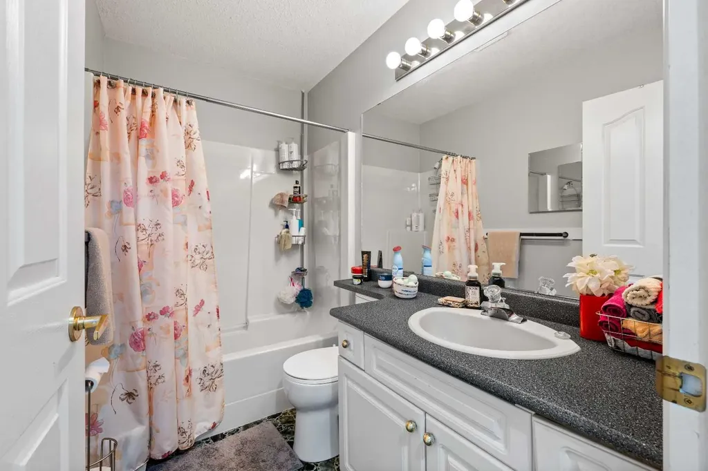 4725 47 Street Lloydminster SK S9V 0K1