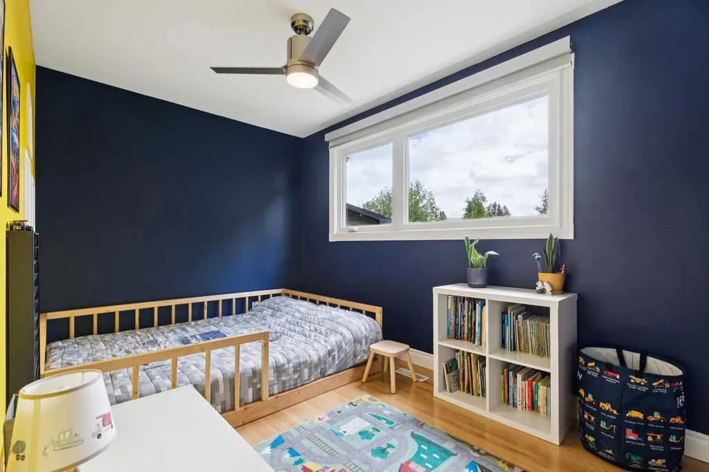 116 Gloucester Crescent SW Calgary AB T3E4V2