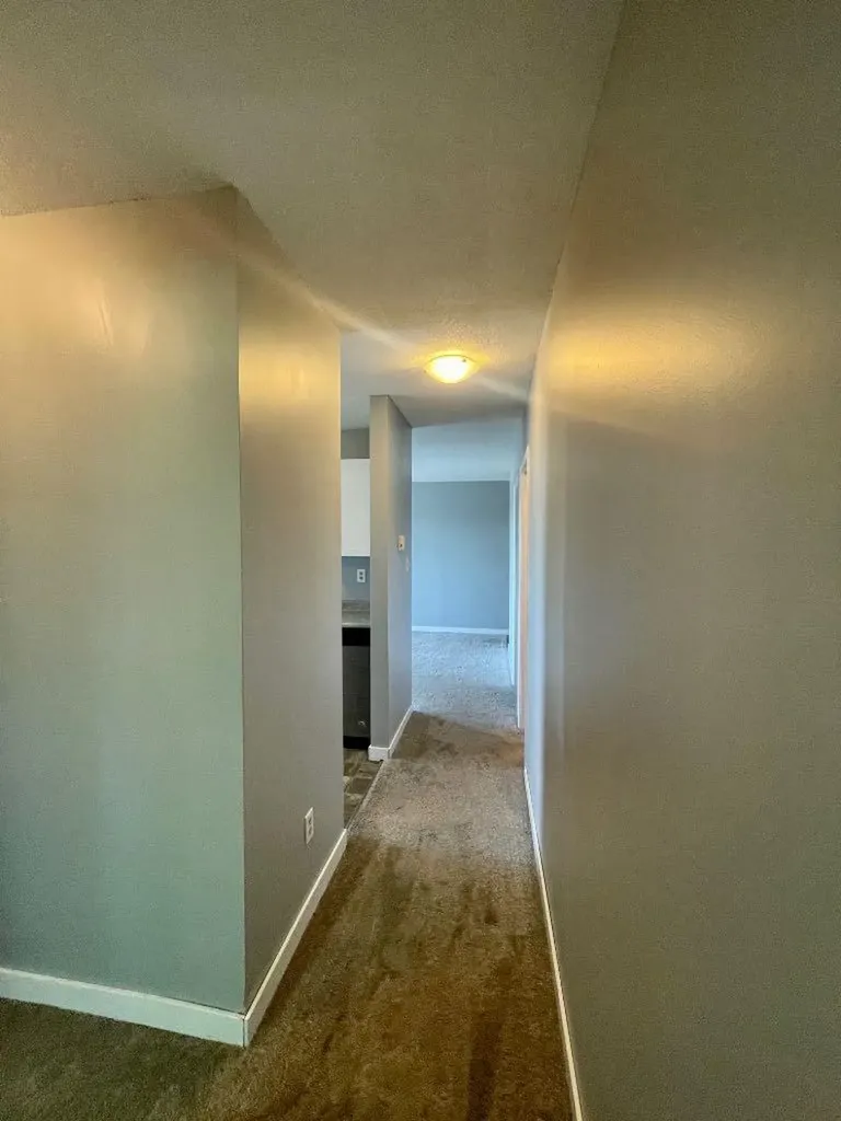 5611 9 Avenue Edson AB T7E 1R5