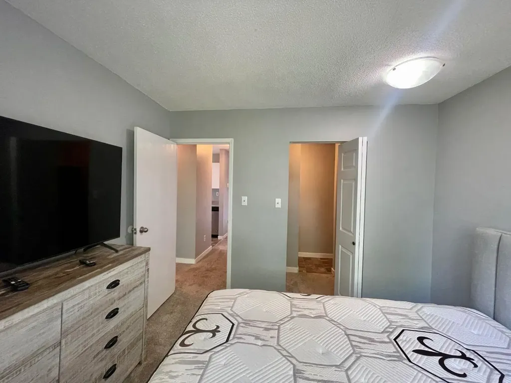 5611 9 Avenue Edson AB T7E 1R5