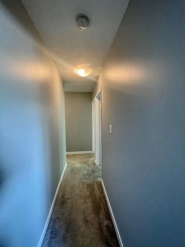 5611 9 Avenue Edson AB T7E 1R5