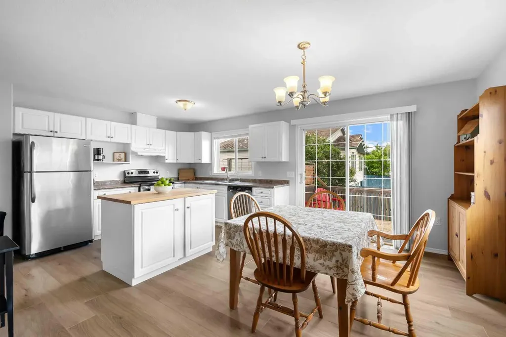3101 51 Avenue Lloydminster AB T9V 1H9