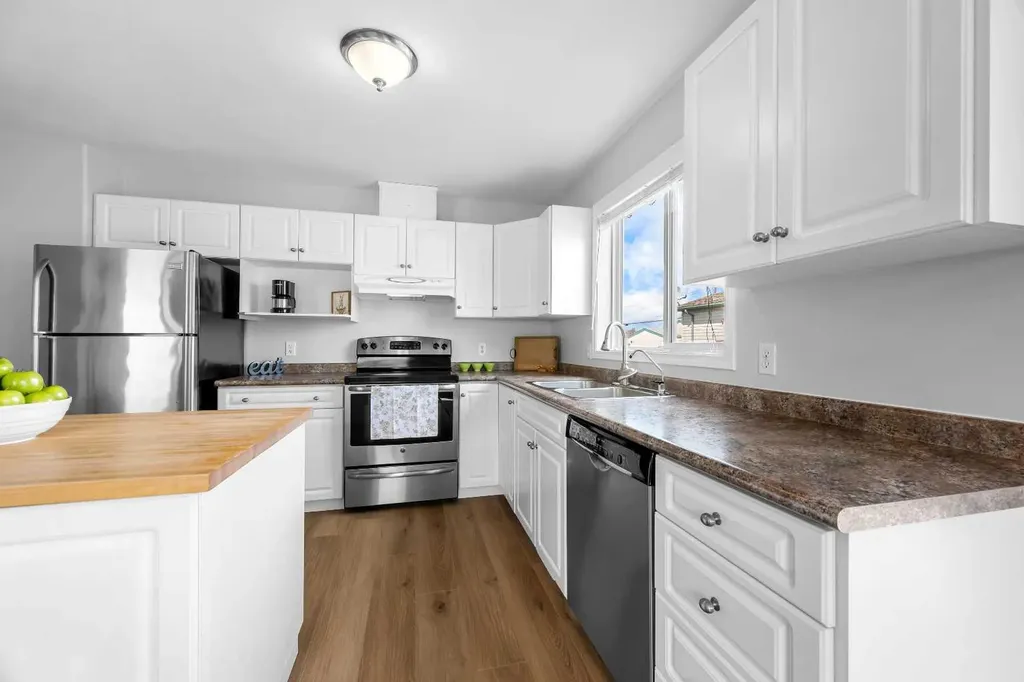 3101 51 Avenue Lloydminster AB T9V 1H9