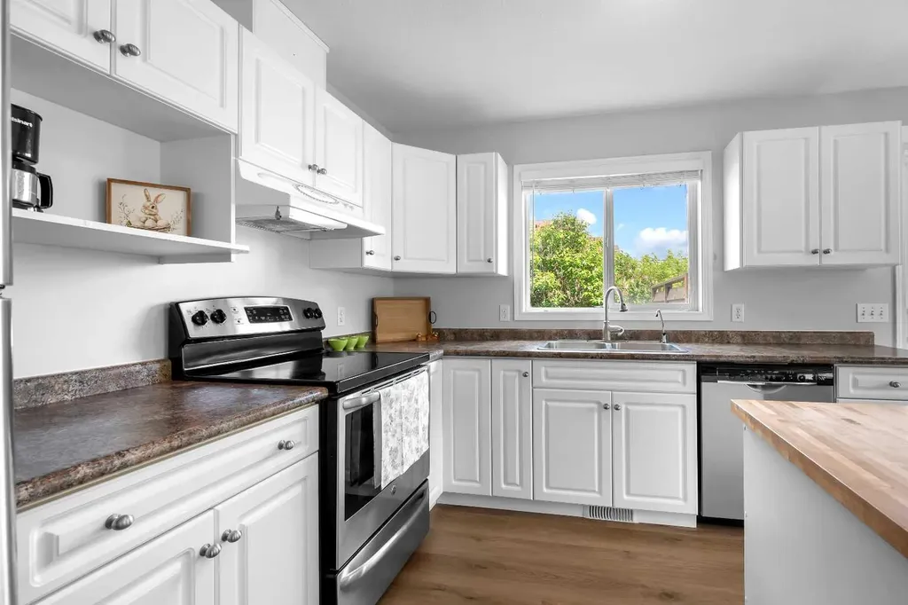 3101 51 Avenue Lloydminster AB T9V 1H9