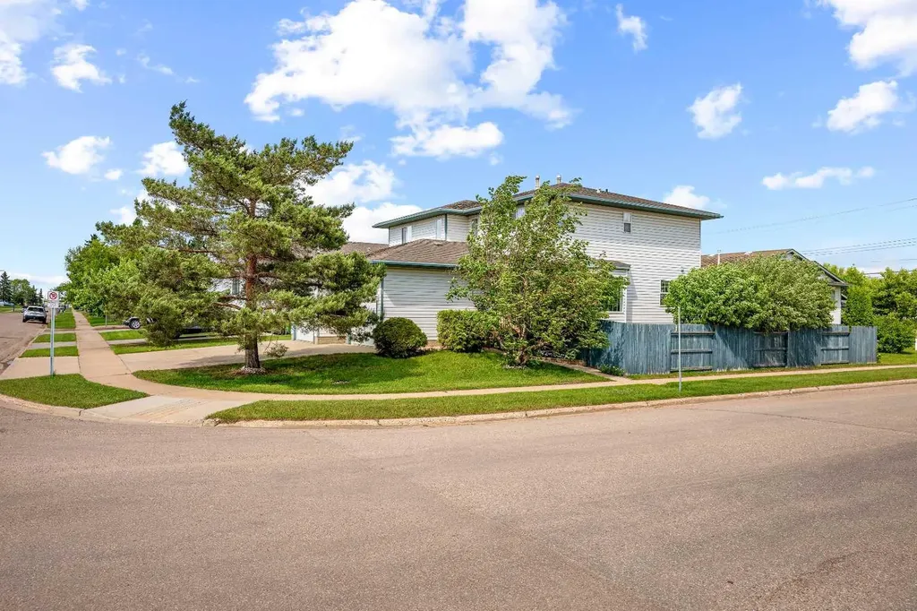 3101 51 Avenue Lloydminster AB T9V 1H9