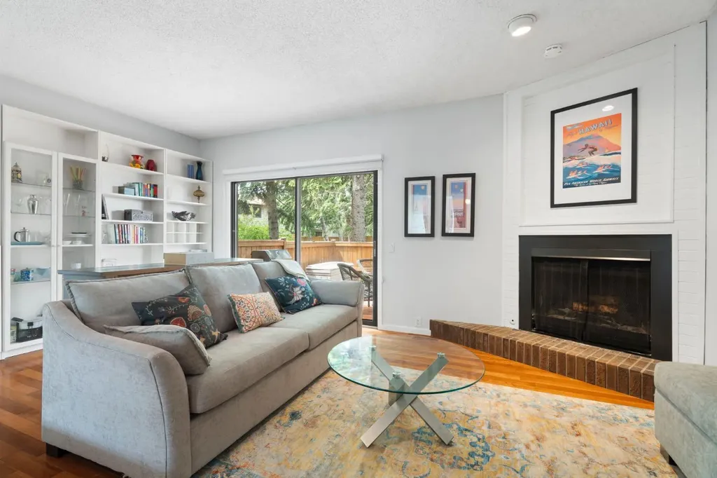 3302 50 Street NW Calgary AB T3A 2C6