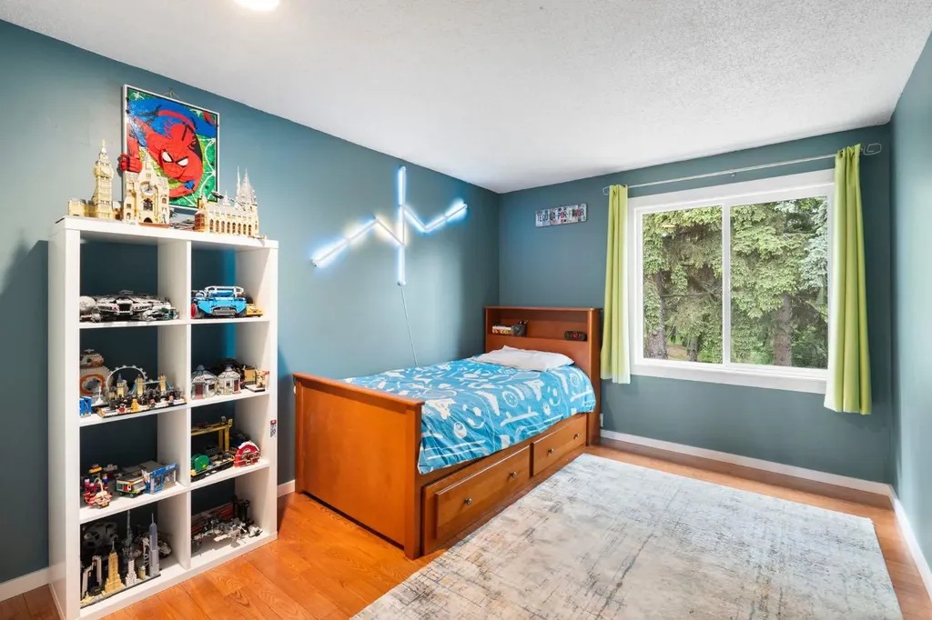3302 50 Street NW Calgary AB T3A 2C6