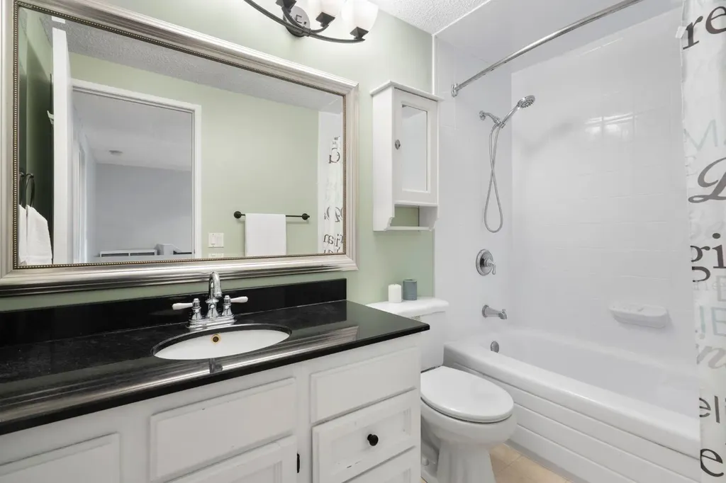 3302 50 Street NW Calgary AB T3A 2C6