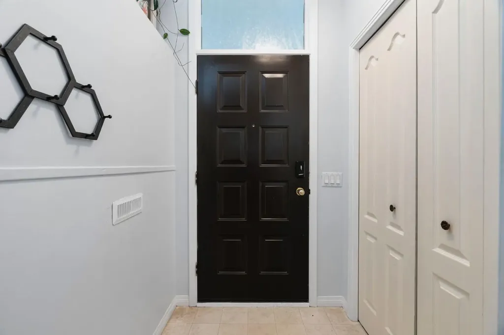3302 50 Street NW Calgary AB T3A 2C6
