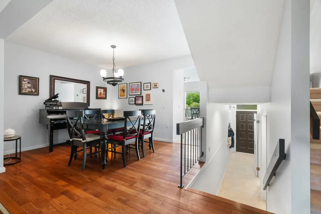 3302 50 Street NW Calgary AB T3A 2C6