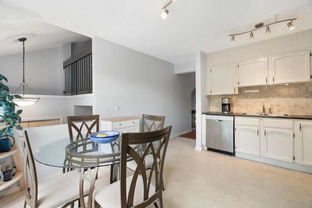 3302 50 Street NW Calgary AB T3A 2C6